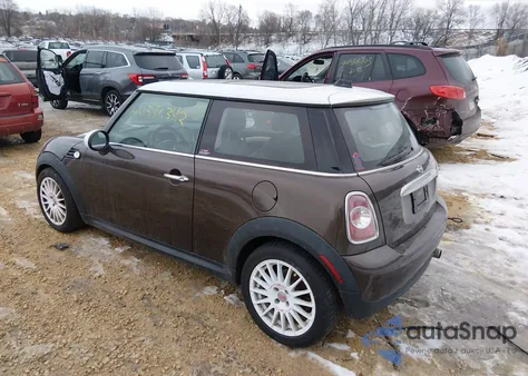 2013 Mini Hardtop Cooper z USA, uszkodzony, nr VIN WMWSU3C51DT371451